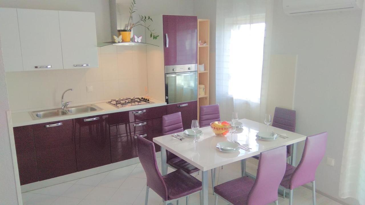 Laura Apartment โคโรมาชโน ภายนอก รูปภาพ