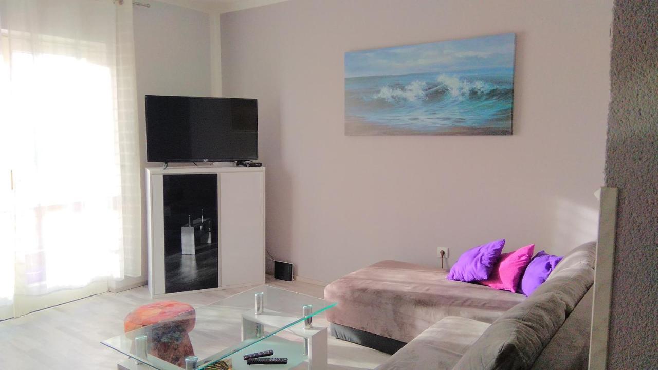 Laura Apartment โคโรมาชโน ภายนอก รูปภาพ