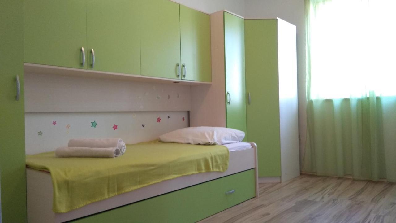 Laura Apartment โคโรมาชโน ภายนอก รูปภาพ